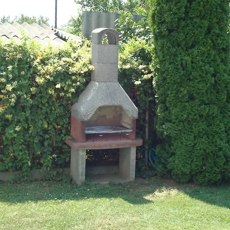 Vuca Medences, Klimatizalt Apartmanhaz דירה