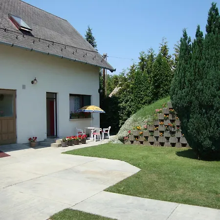 Vuca Medences, Klimatizalt Apartmanhaz * Balatonboglár