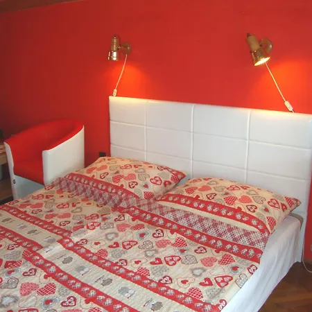 Διαμέρισμα Vuca Medences, Klimatizalt Apartmanhaz *