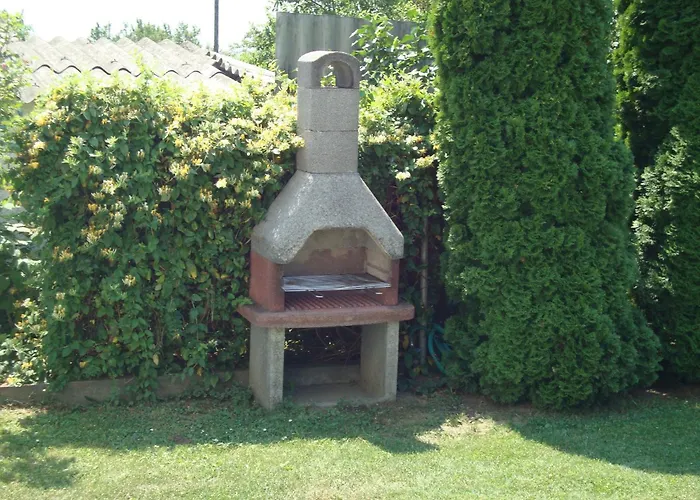 Vuca Medences, Klimatizalt Apartmanhaz 아파트