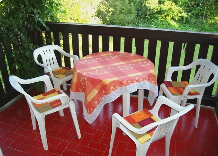 Vuca Medences, Klimatizalt Apartmanhaz Balatonboglár